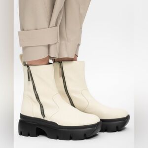 Giuseppe Zanotti Cream Ankle Boots with Black Soles (BNWOT)